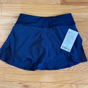 Lululemon Play off the pleats skirt